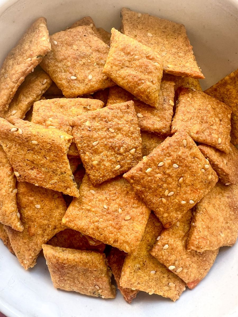 Galletitas saladas de camote y especias