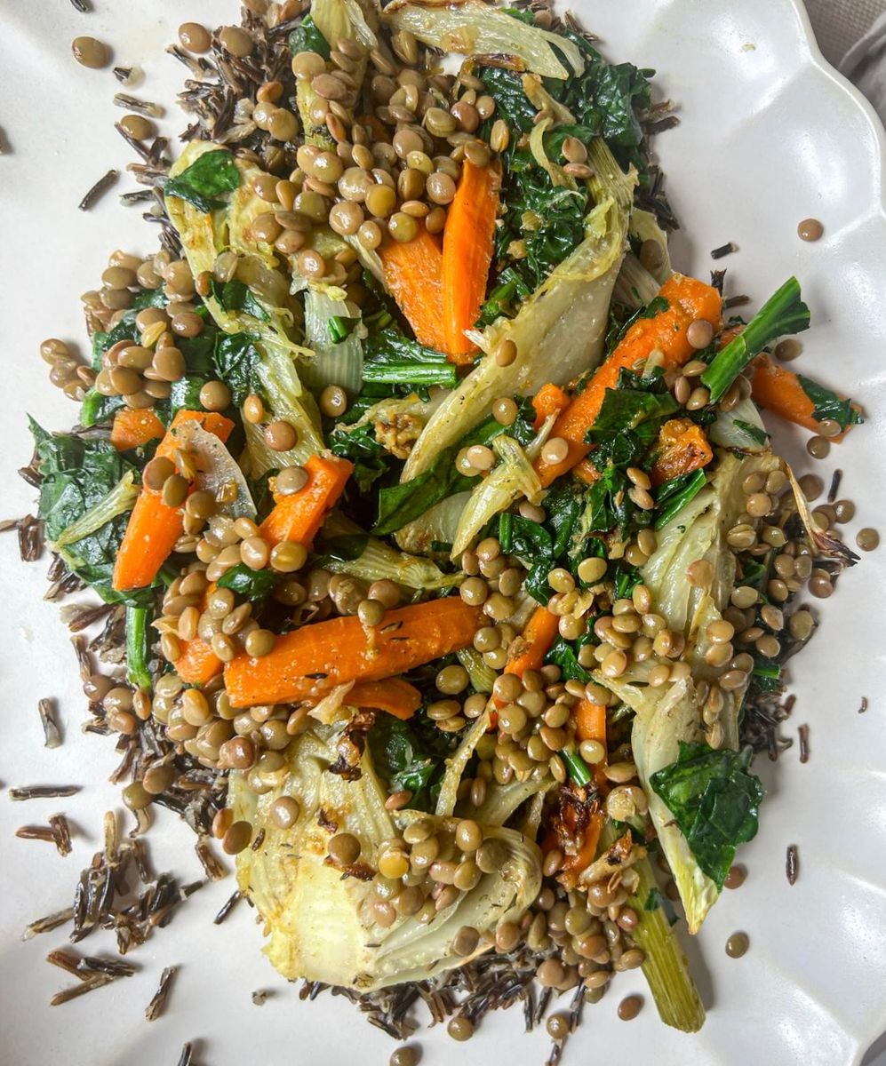 Hinojo Asado con Lentejas y Arroz Salvaje